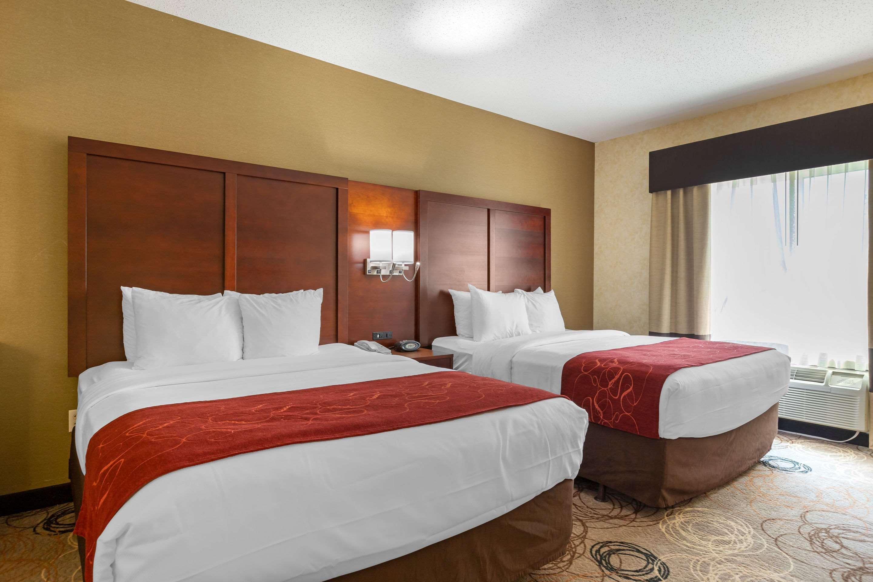 คอมฟอร์ต สวีท เซาท์ฟิลด์ Hotel ภายนอก รูปภาพ