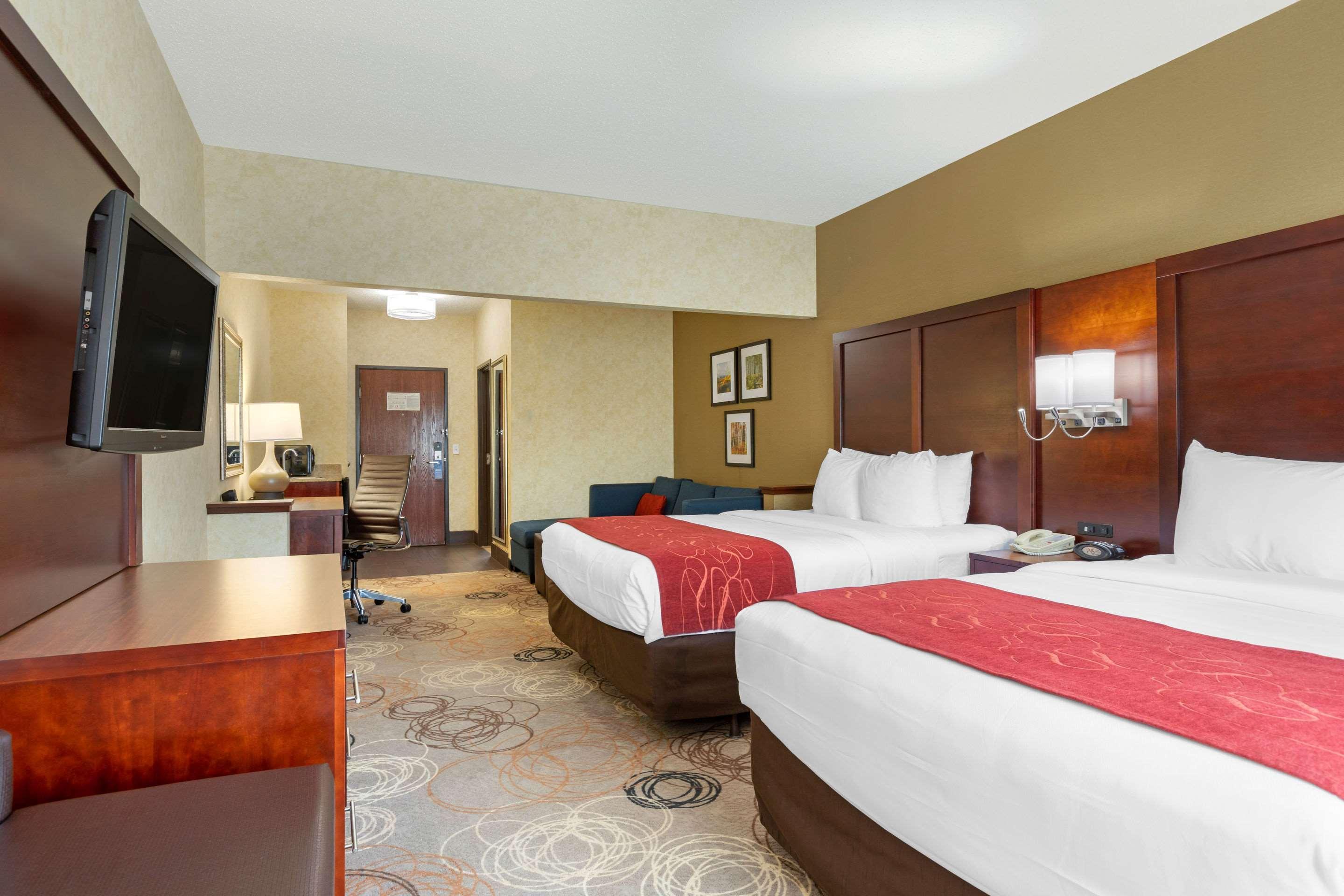 คอมฟอร์ต สวีท เซาท์ฟิลด์ Hotel ภายนอก รูปภาพ