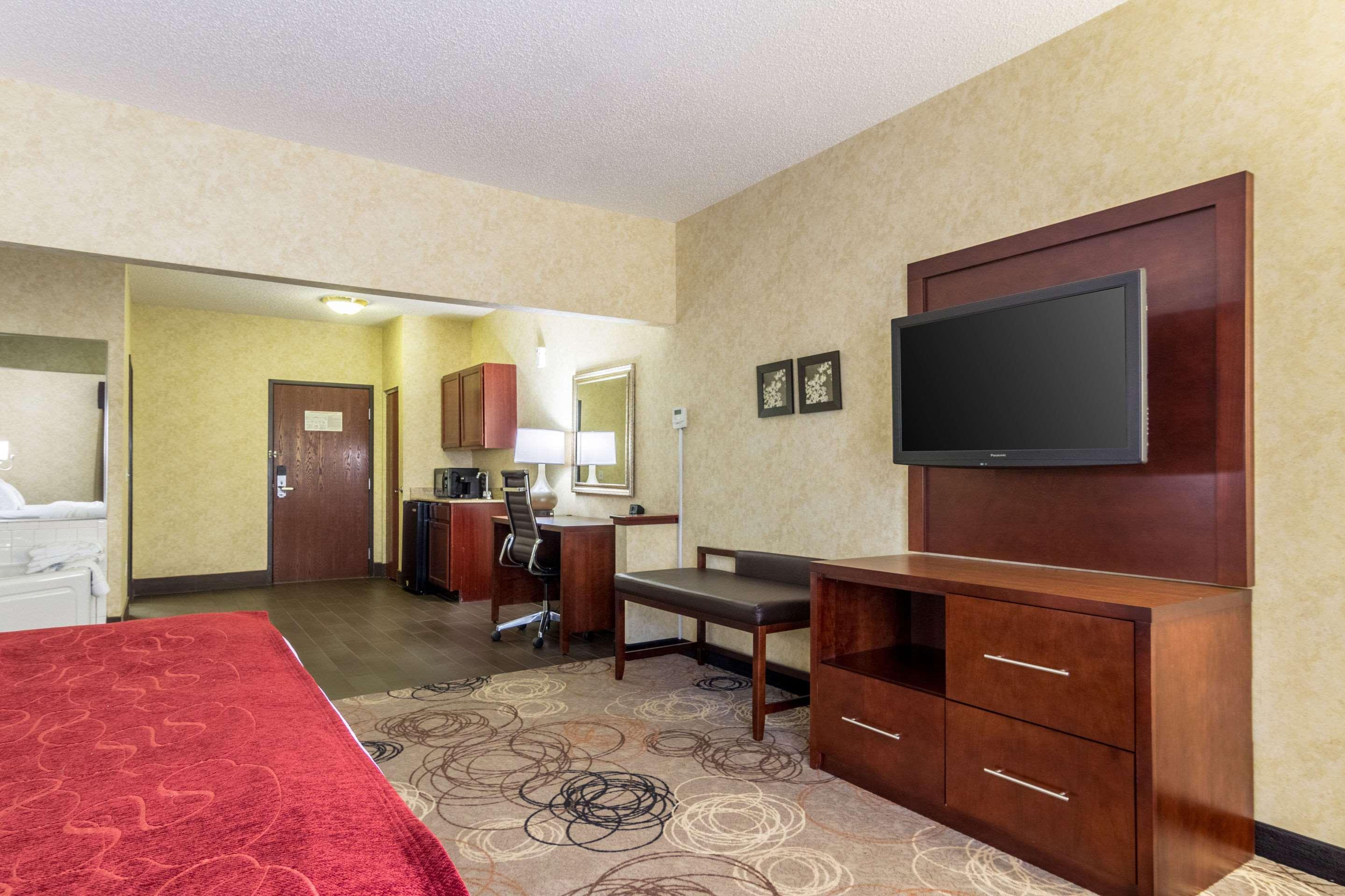 คอมฟอร์ต สวีท เซาท์ฟิลด์ Hotel ภายนอก รูปภาพ