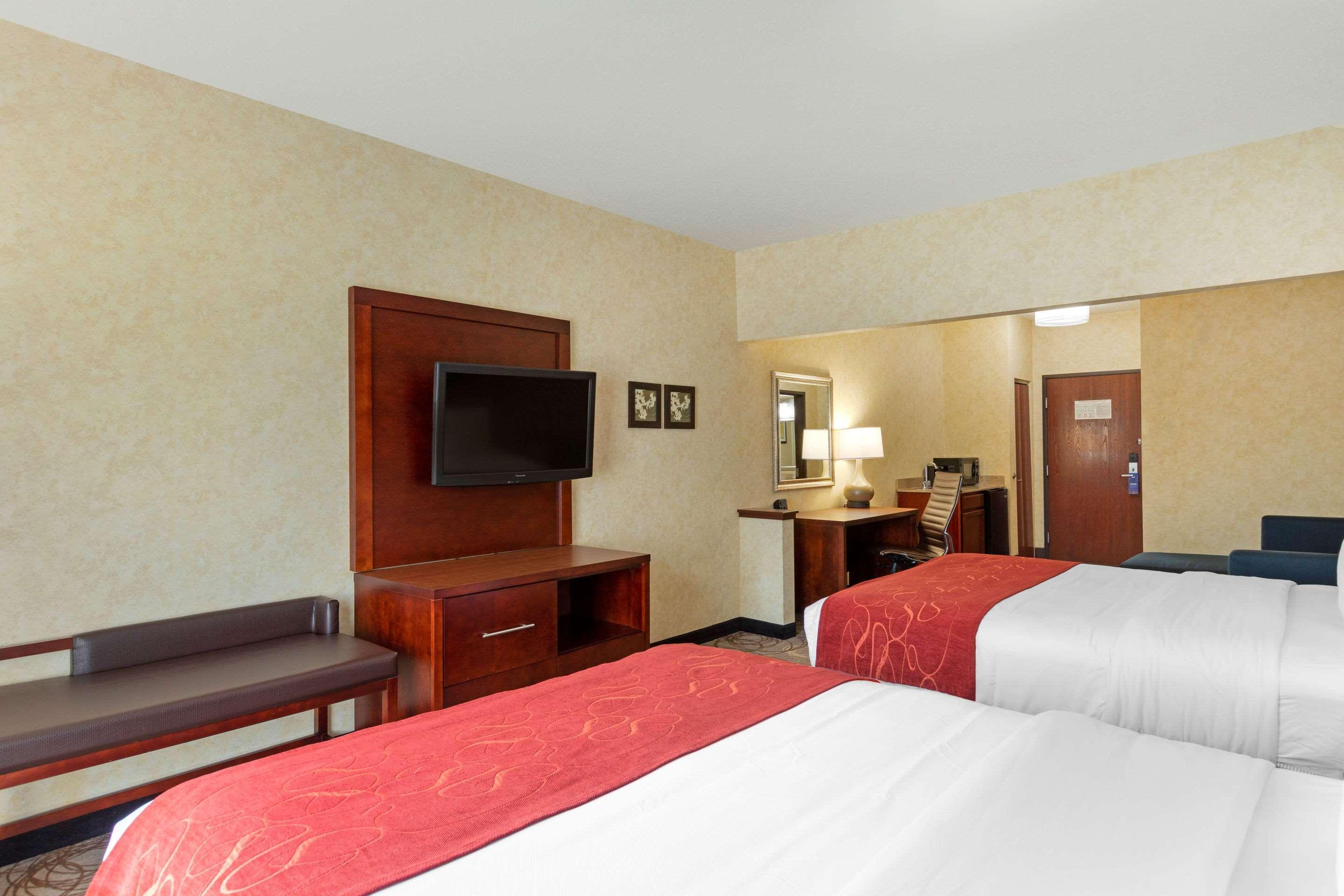 คอมฟอร์ต สวีท เซาท์ฟิลด์ Hotel ภายนอก รูปภาพ