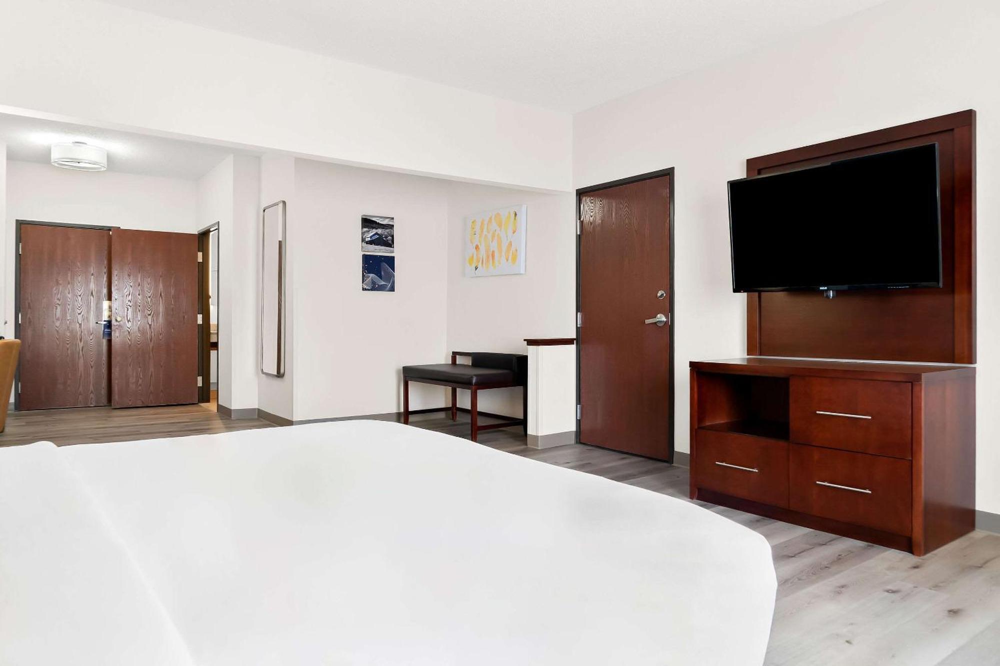 คอมฟอร์ต สวีท เซาท์ฟิลด์ Hotel ภายนอก รูปภาพ