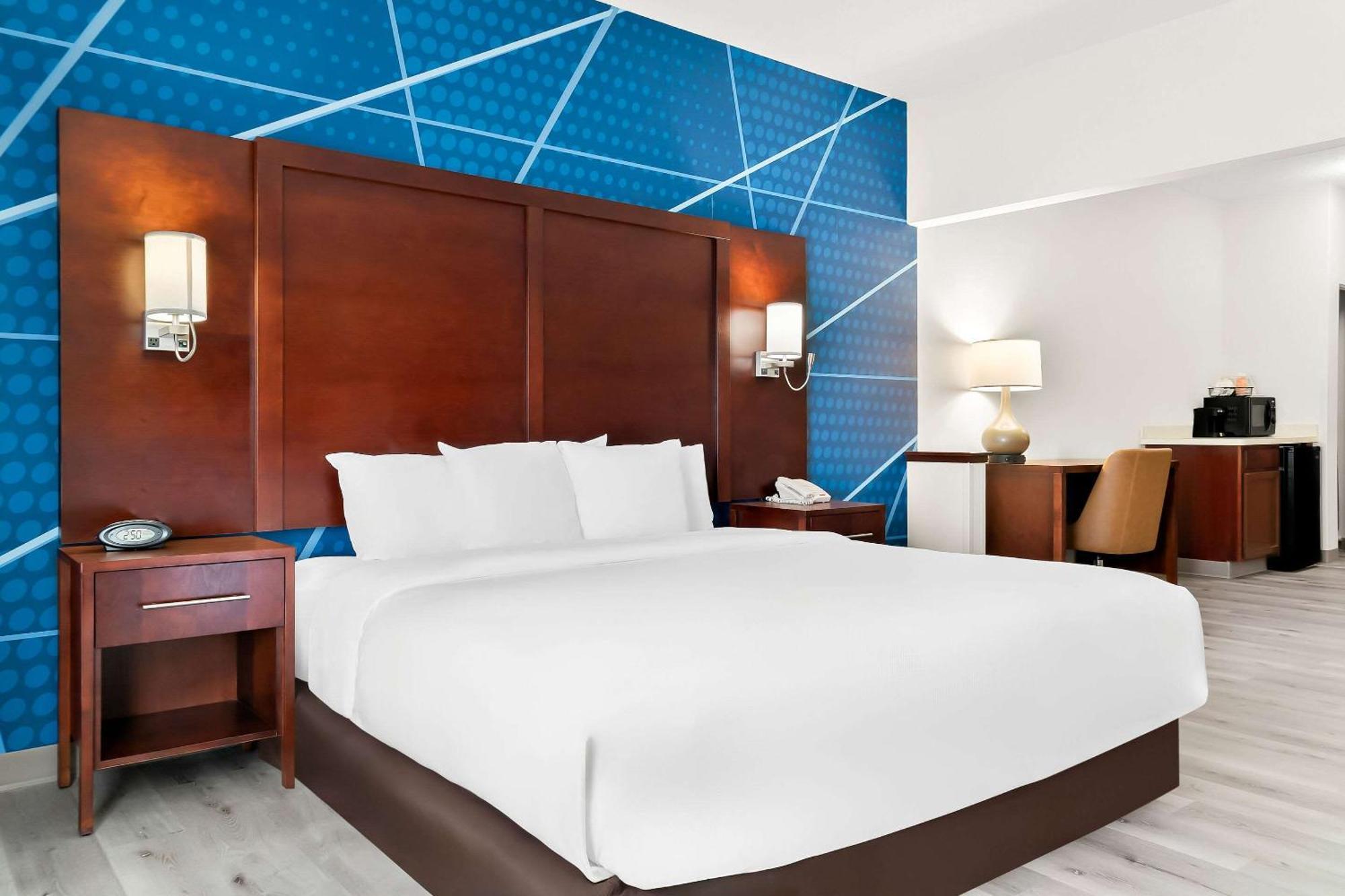 คอมฟอร์ต สวีท เซาท์ฟิลด์ Hotel ภายนอก รูปภาพ