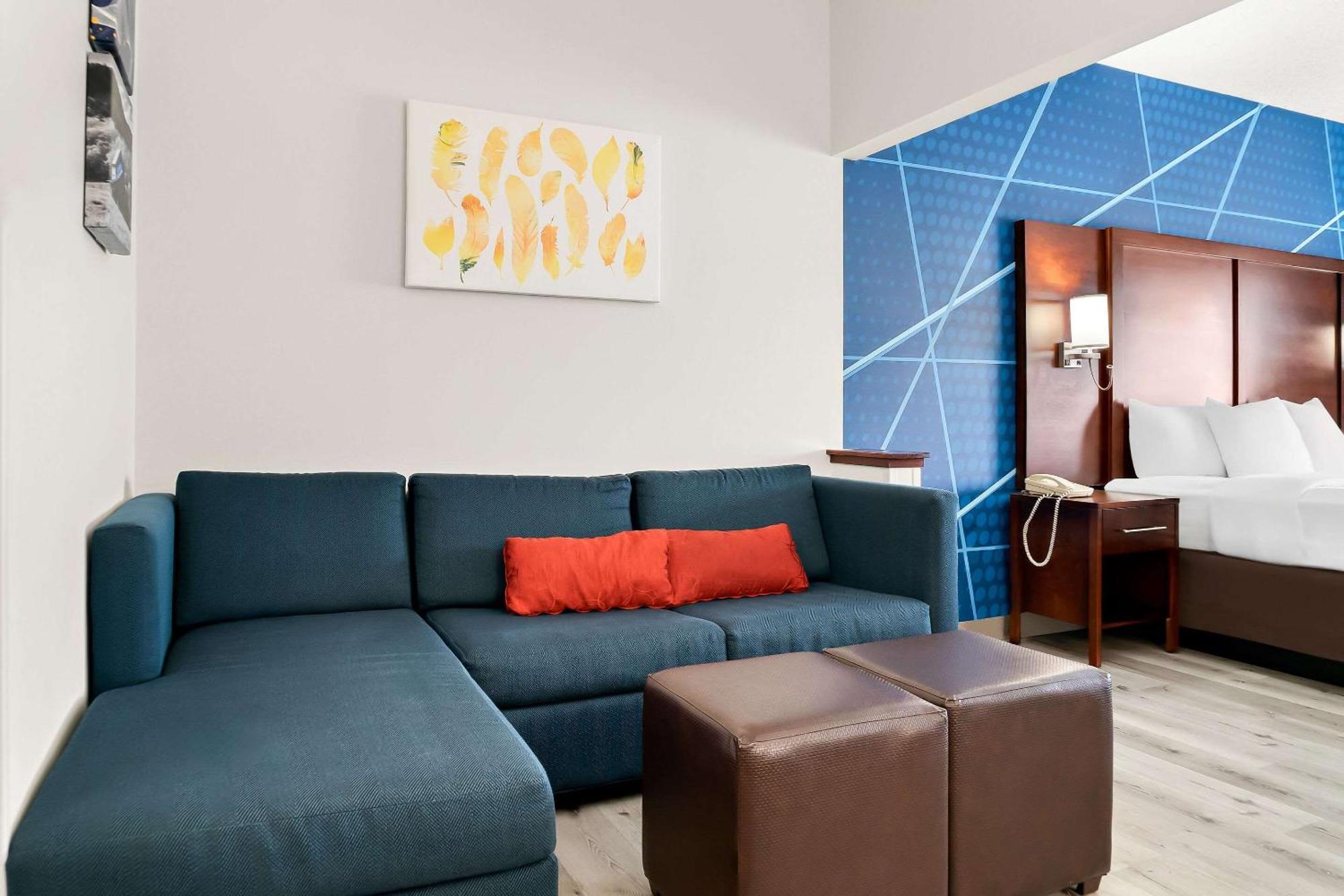 คอมฟอร์ต สวีท เซาท์ฟิลด์ Hotel ภายนอก รูปภาพ