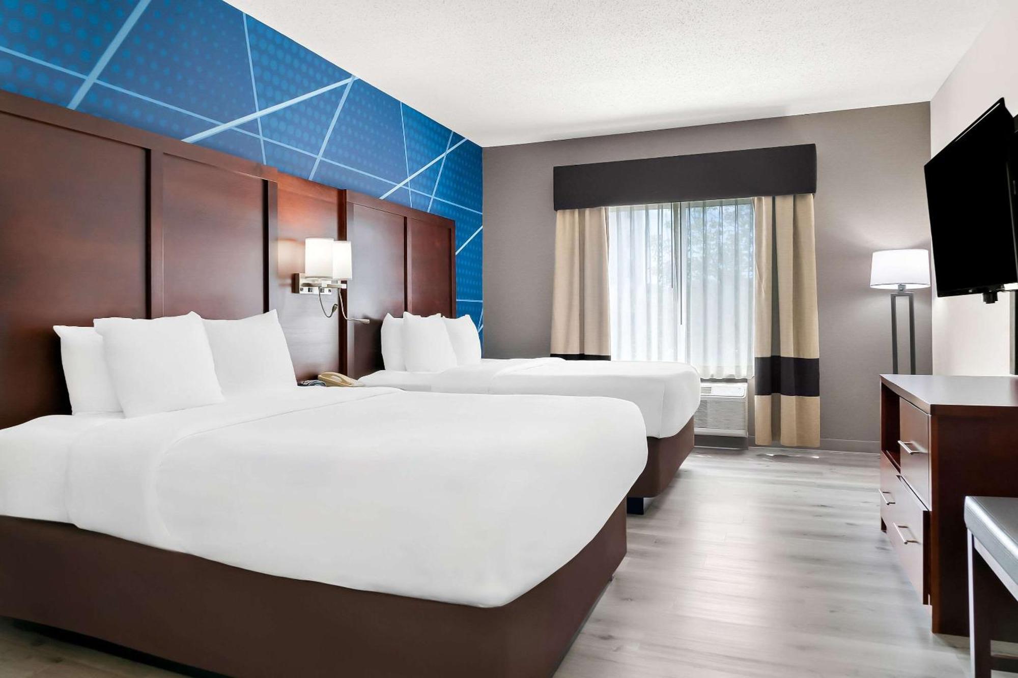 คอมฟอร์ต สวีท เซาท์ฟิลด์ Hotel ภายนอก รูปภาพ